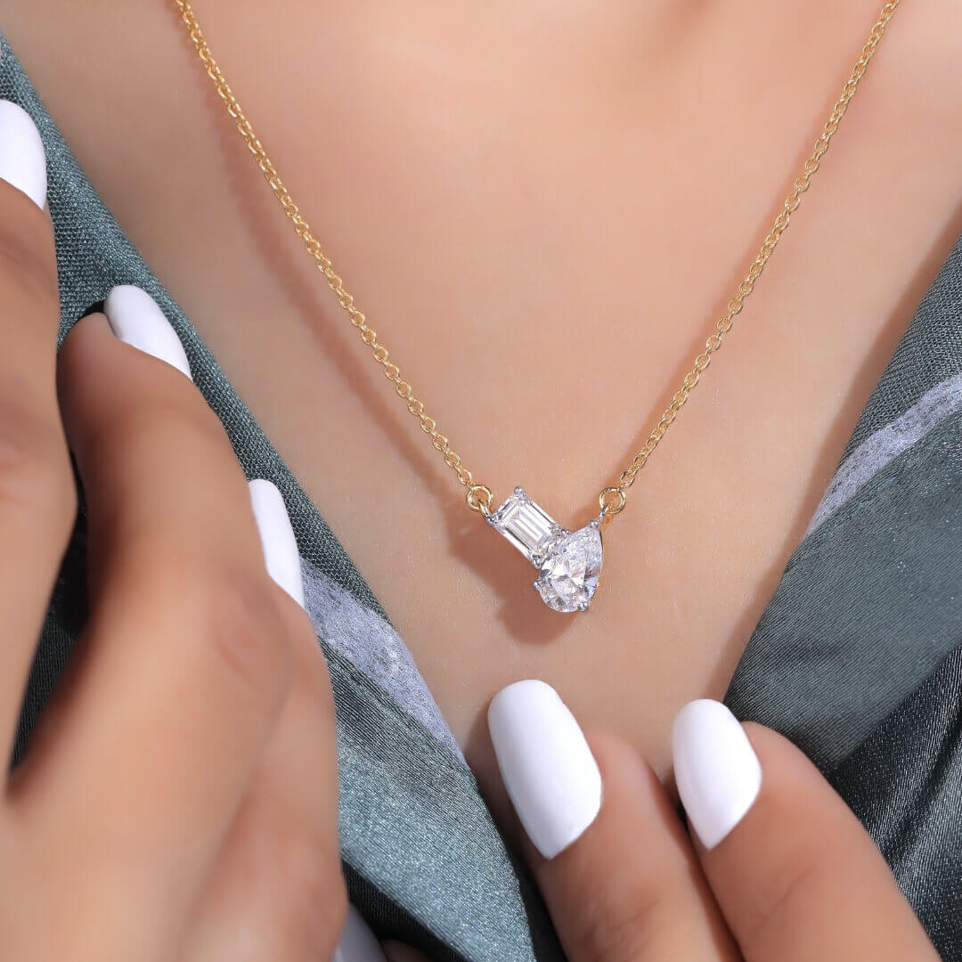 Kayse Toi Et Moi Pendant For Women - Shinez By Baxi Jewellers