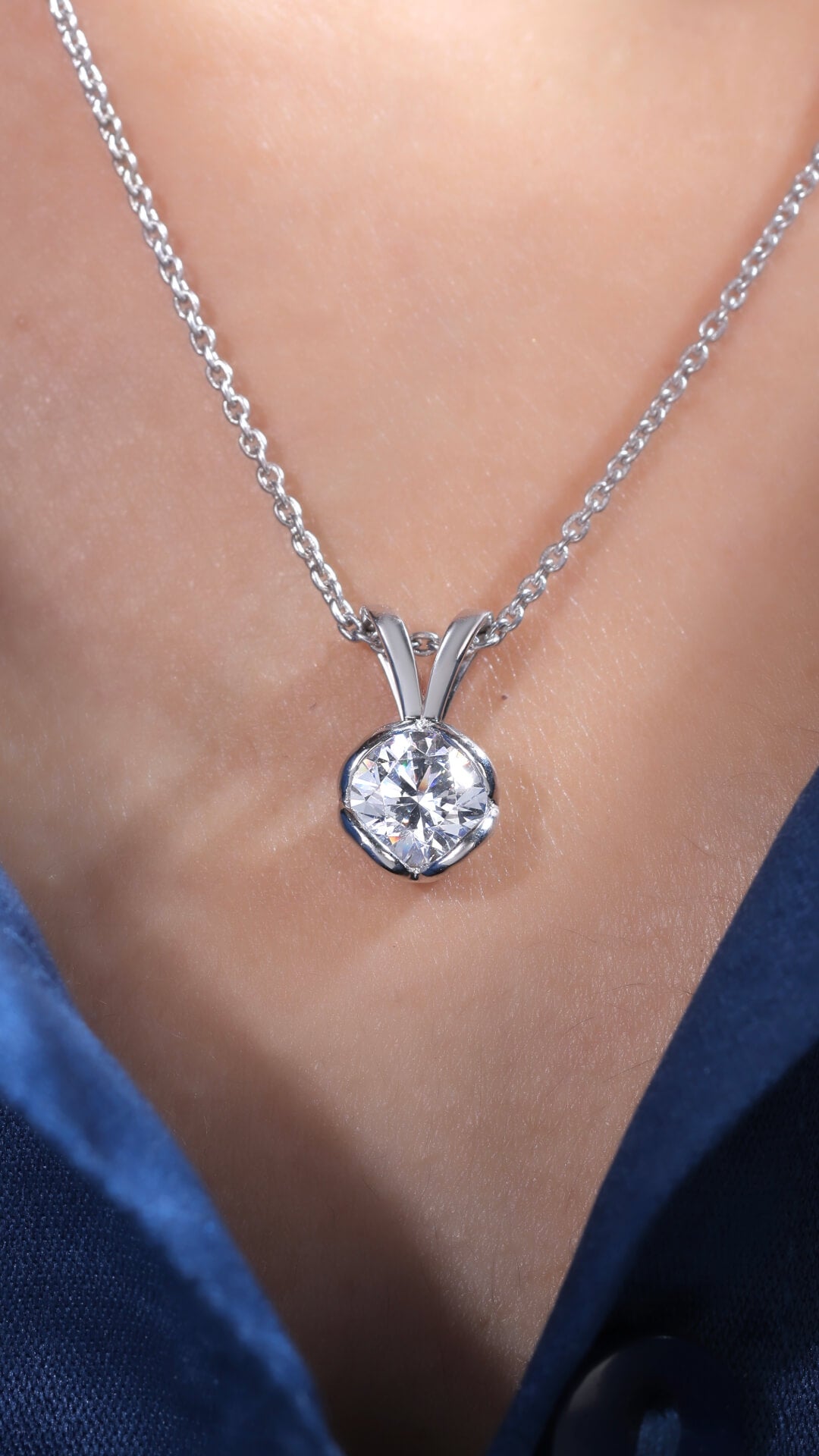 Alder Solitaire Silver Pendant For Women - Shinez By Baxi Jewellers